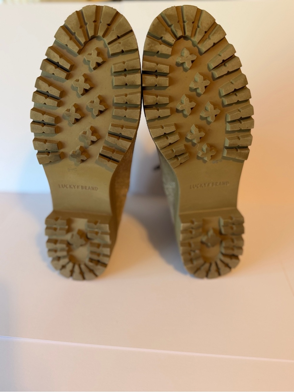 2/$40 Lucky Brand hazyl Chelsea ankle Boot in Camel Tan 6.5/37 - Picture 4 of 9